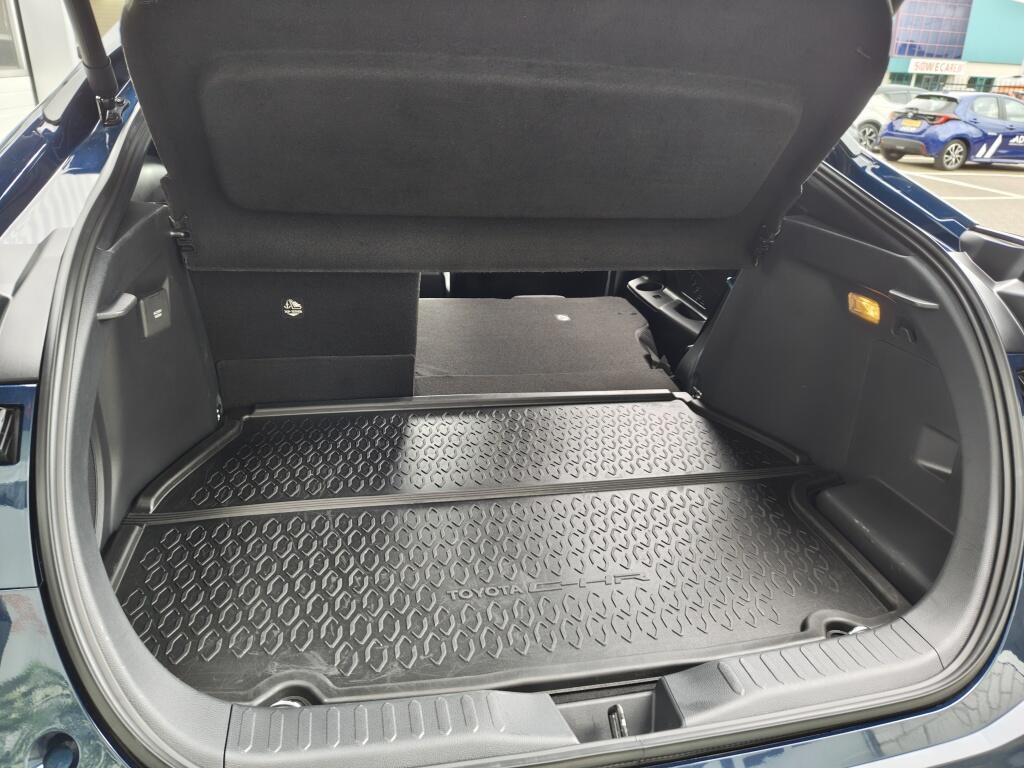 Toyota C-HR 2.0 PHEV 220 Executive | JBL | Navi | Memory Seat | Android Auto - Image 34