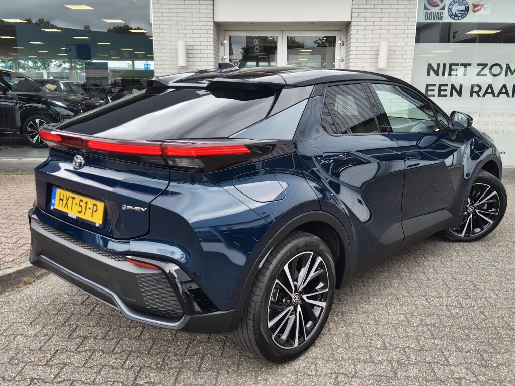 Toyota C-HR 2.0 PHEV 220 Executive | JBL | Navi | Memory Seat | Android Auto - Image 4
