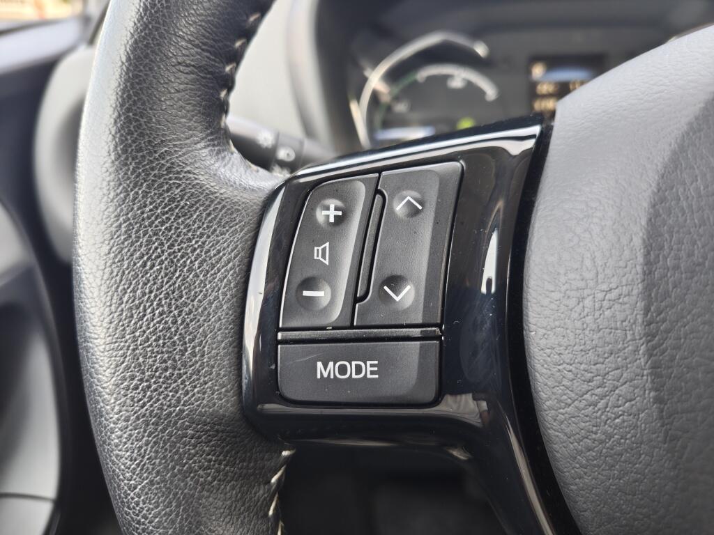 Toyota Yaris 1.5 Hybrid Active | Cruise Control | Achteruitrijcamera | El. Cl - Image 11