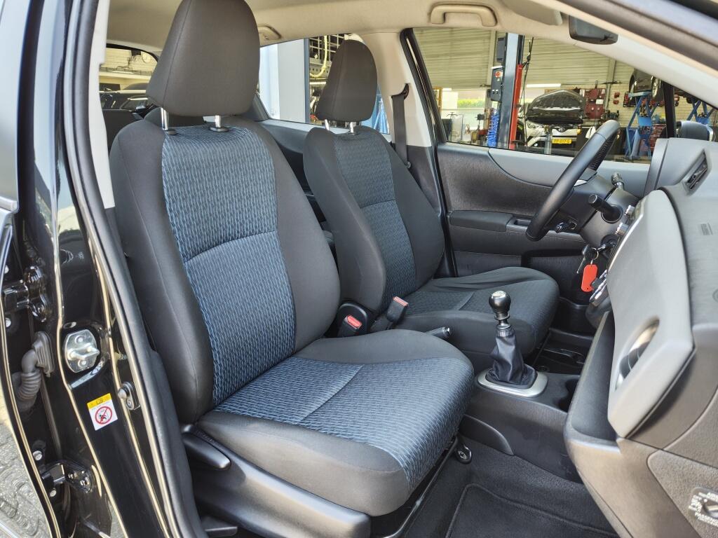 Toyota Yaris 1.3 VVT-i Aspiration | Navi | Cruise Control | Achteruitrijcamer - Image 24