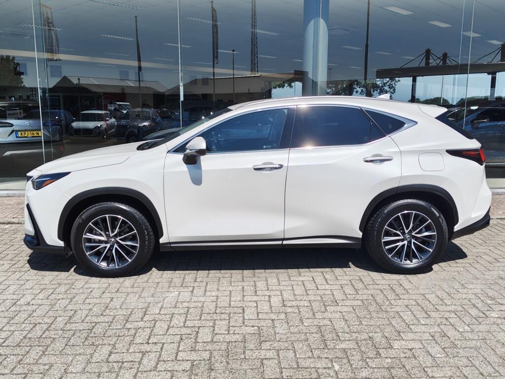 Lexus NX 450h+ AWD Luxury Line | Trekhaak | 1500Kg Trekgew. | Leder | And - Image 3