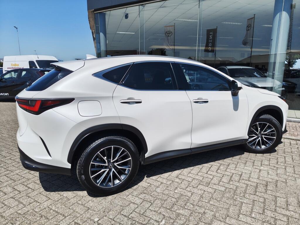 Lexus NX 450h+ AWD Luxury Line | Trekhaak | 1500Kg Trekgew. | Leder | And - Image 5