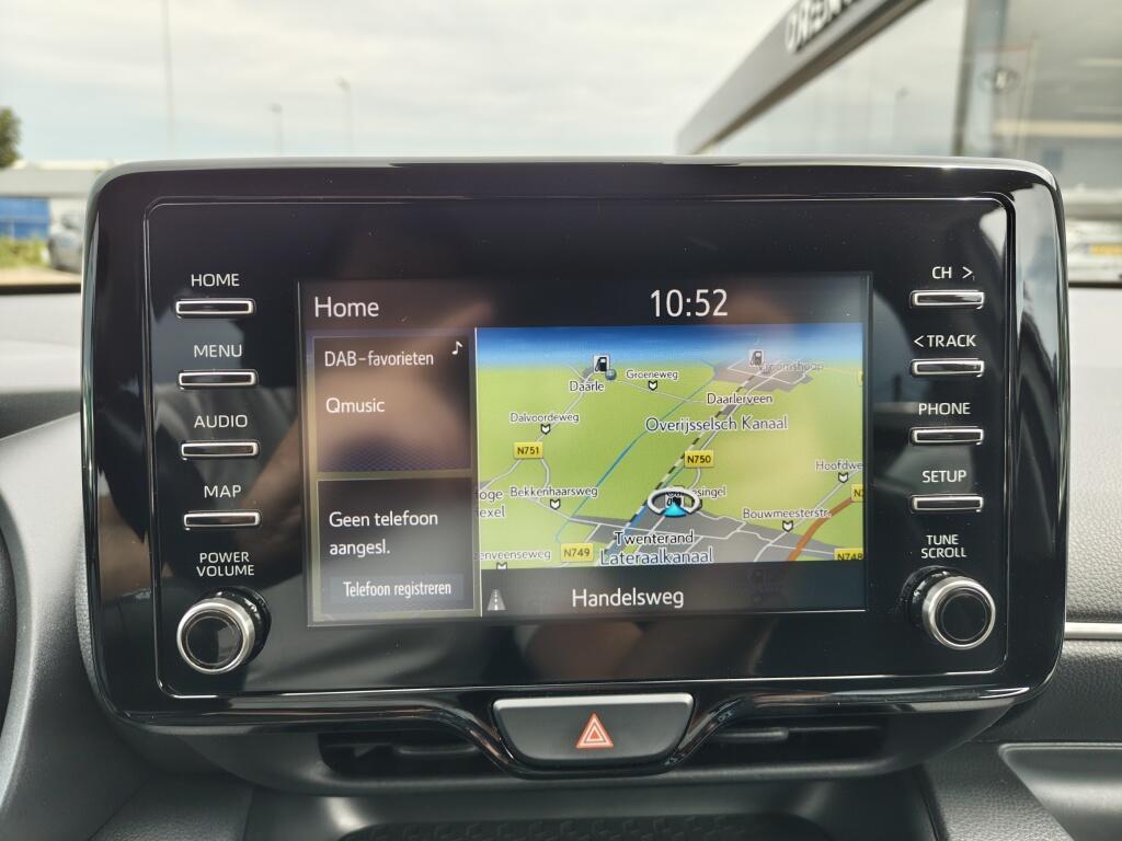 Toyota Yaris 1.5 Hybrid Dynamic Bi-Tone | Trekhaak Afneembaar | Navi | Keyles - Image 16