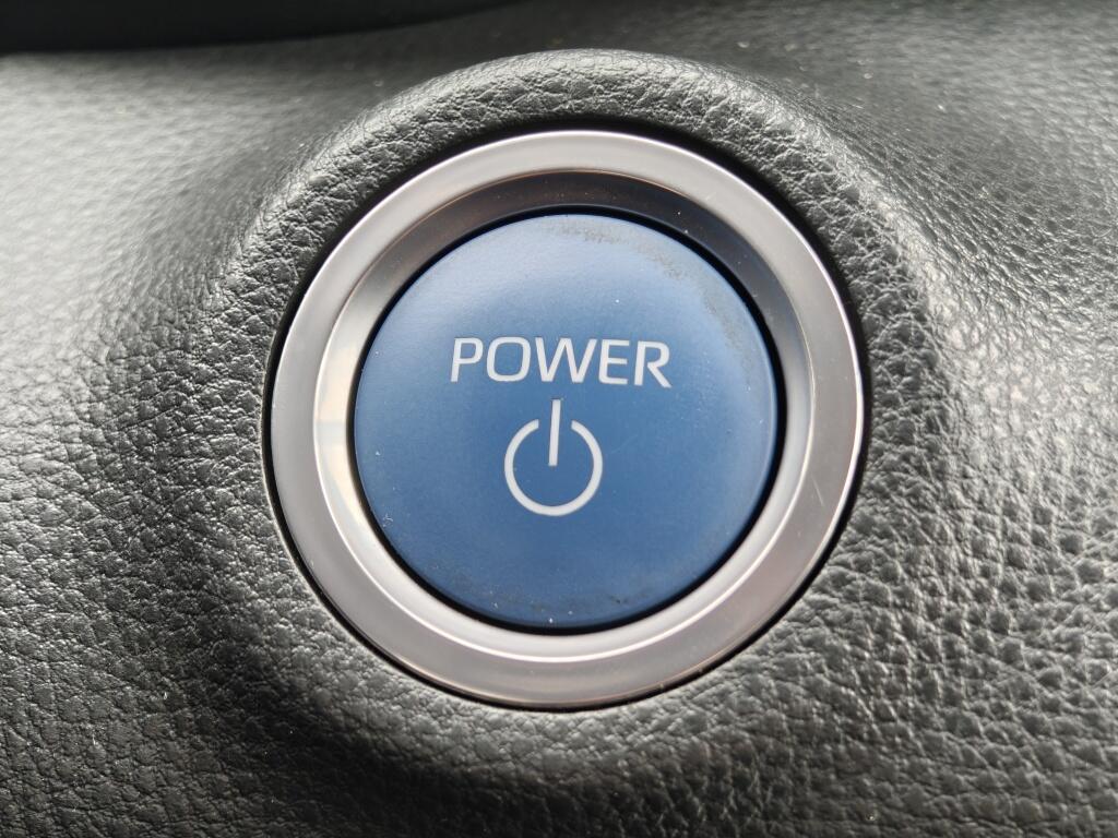 Toyota Yaris 1.5 Hybrid Dynamic Bi-Tone | Trekhaak Afneembaar | Navi | Keyles - Image 26
