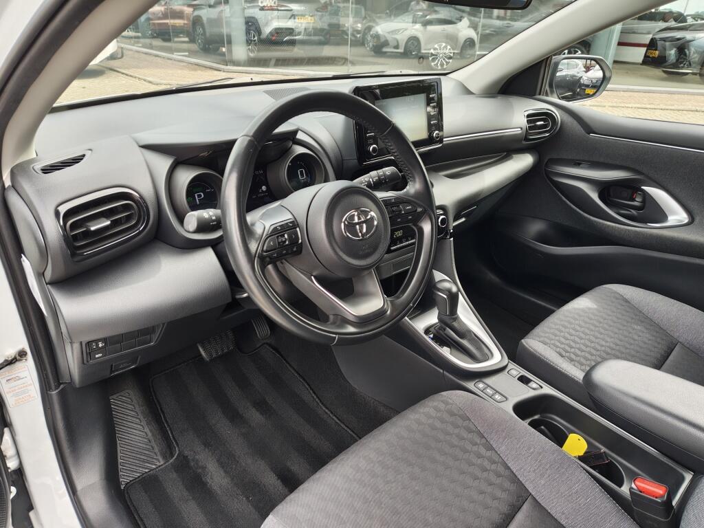 Toyota Yaris 1.5 Hybrid Dynamic Bi-Tone | Trekhaak Afneembaar | Navi | Keyles - Image 27