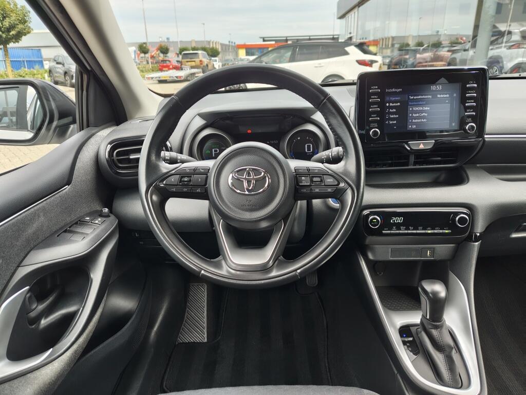 Toyota Yaris 1.5 Hybrid Dynamic Bi-Tone | Trekhaak Afneembaar | Navi | Keyles - Image 9