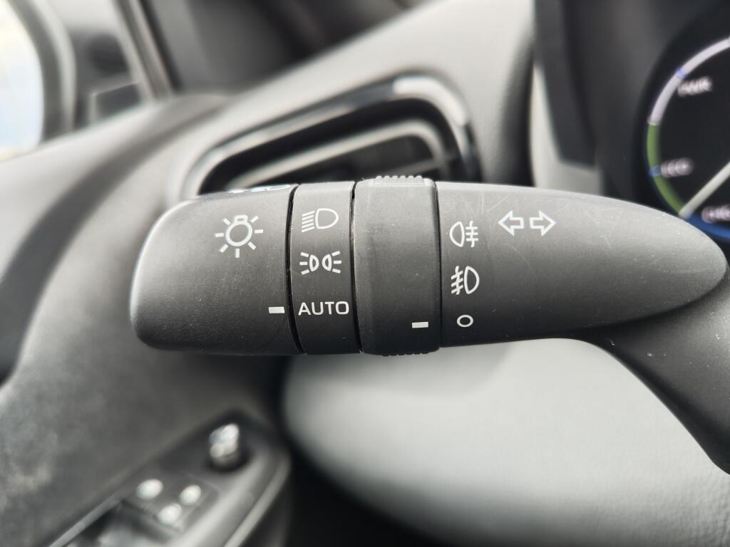 Toyota Yaris Cross 1.5 Hybrid First Edition | Navi | Keyless Start & Entry | Android Auto - Image 11