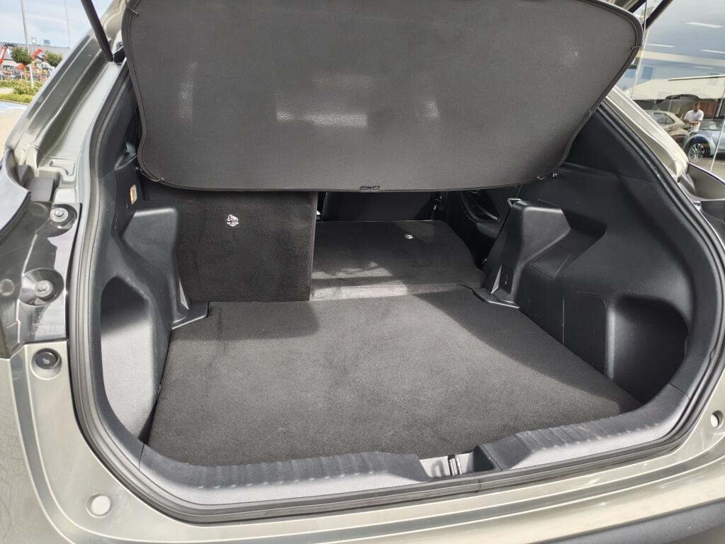 Toyota Yaris Cross 1.5 Hybrid First Edition | Navi | Keyless Start & Entry | Android Auto - Image 32