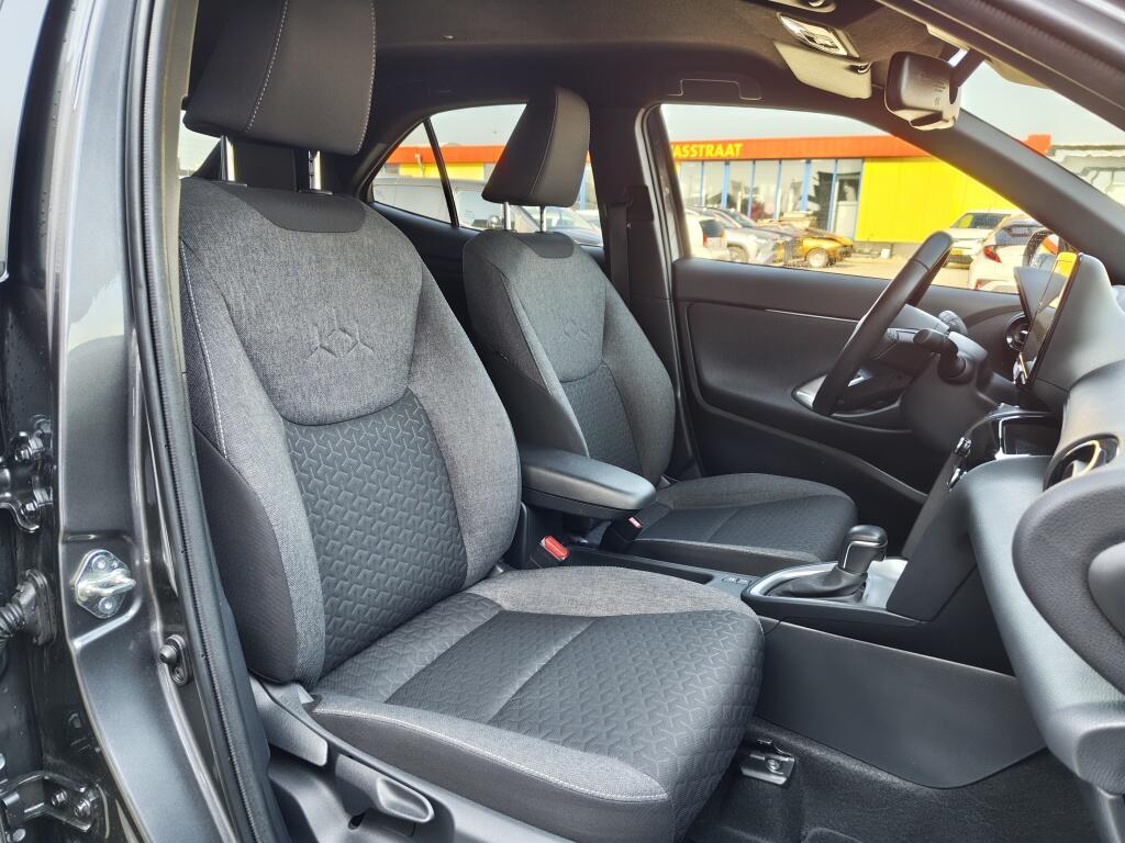 Toyota Yaris Cross 1.5 Hybrid Dynamic Plus | Sensoren v/a | Navi | Blind Spot | - Image 29