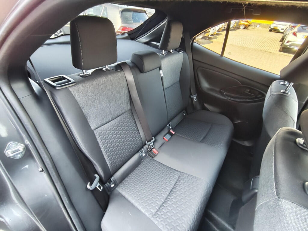Toyota Yaris Cross 1.5 Hybrid Dynamic Plus | Sensoren v/a | Navi | Blind Spot | - Image 31