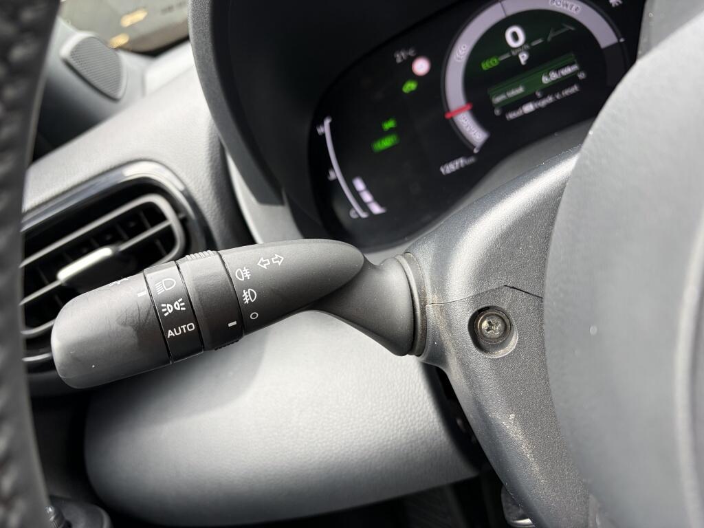 Toyota Yaris Cross 1.5 Hybrid 115 Dynamic | PDC v/a | Stoelverwarming | Keyless Ent - Image 11