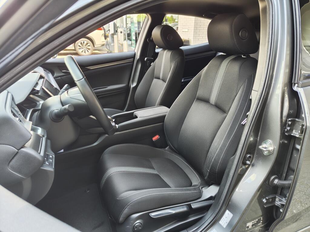 Honda Civic 1.0 i-VTEC Elegance | Sensoren v/a | Stoelverwarming | Navi - Image 27