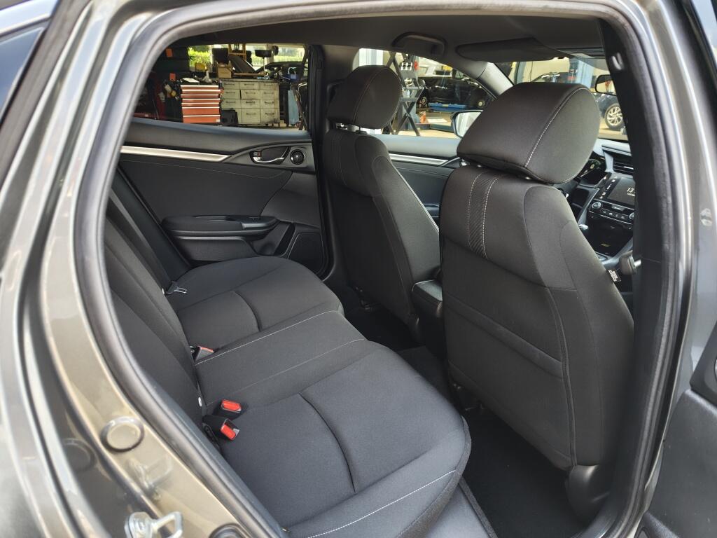 Honda Civic 1.0 i-VTEC Elegance | Sensoren v/a | Stoelverwarming | Navi - Image 29