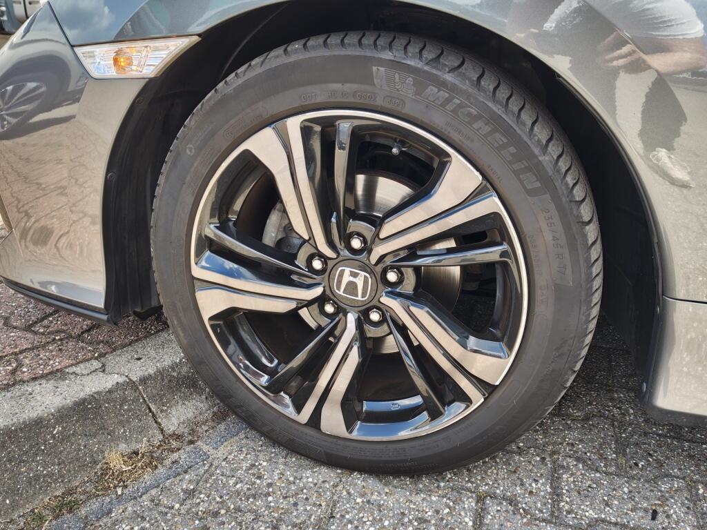 Honda Civic 1.0 i-VTEC Elegance | Sensoren v/a | Stoelverwarming | Navi - Image 36