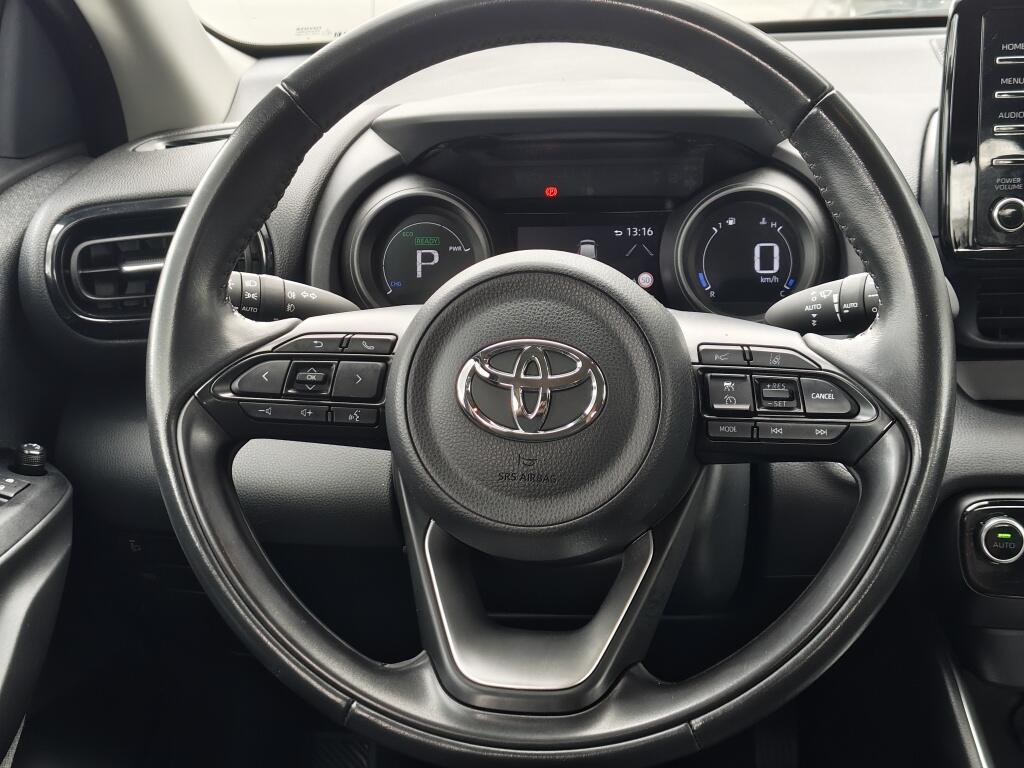 Toyota Yaris 1.5 Hybrid Dynamic | Trekhaak Afn. | All Seasons | Navi | Keyless Entry & Star - Image 10