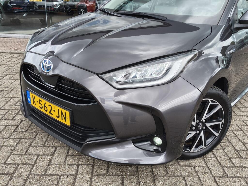 Toyota Yaris 1.5 Hybrid Dynamic | Trekhaak Afn. | All Seasons | Navi | Keyless Entry & Star - Image 2