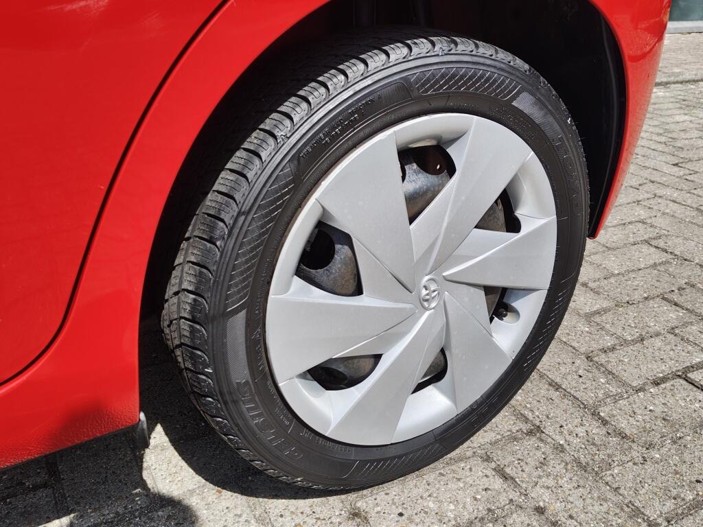 Toyota Aygo 1.0 VVT-i x-fun | Airco | Bluetooth | El. Raambediening | - Image 31