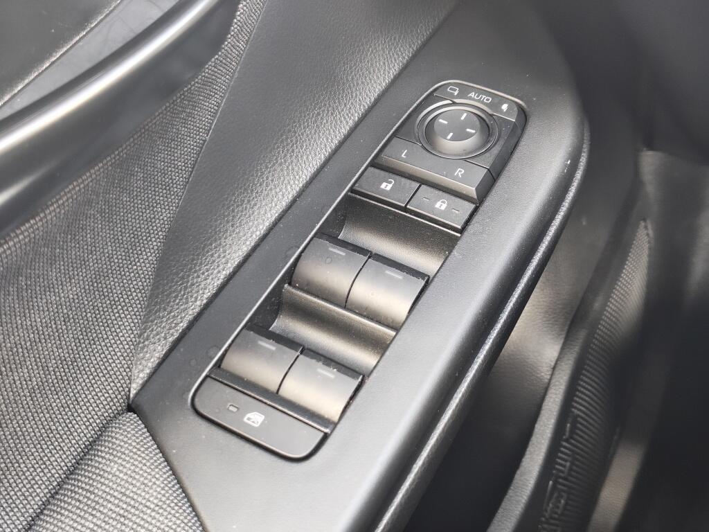 Toyota C-HR 2.0 PHEV 220 Dynamic | Sensoren v/a | Blind Spot | Stoelverwarming - Image 22