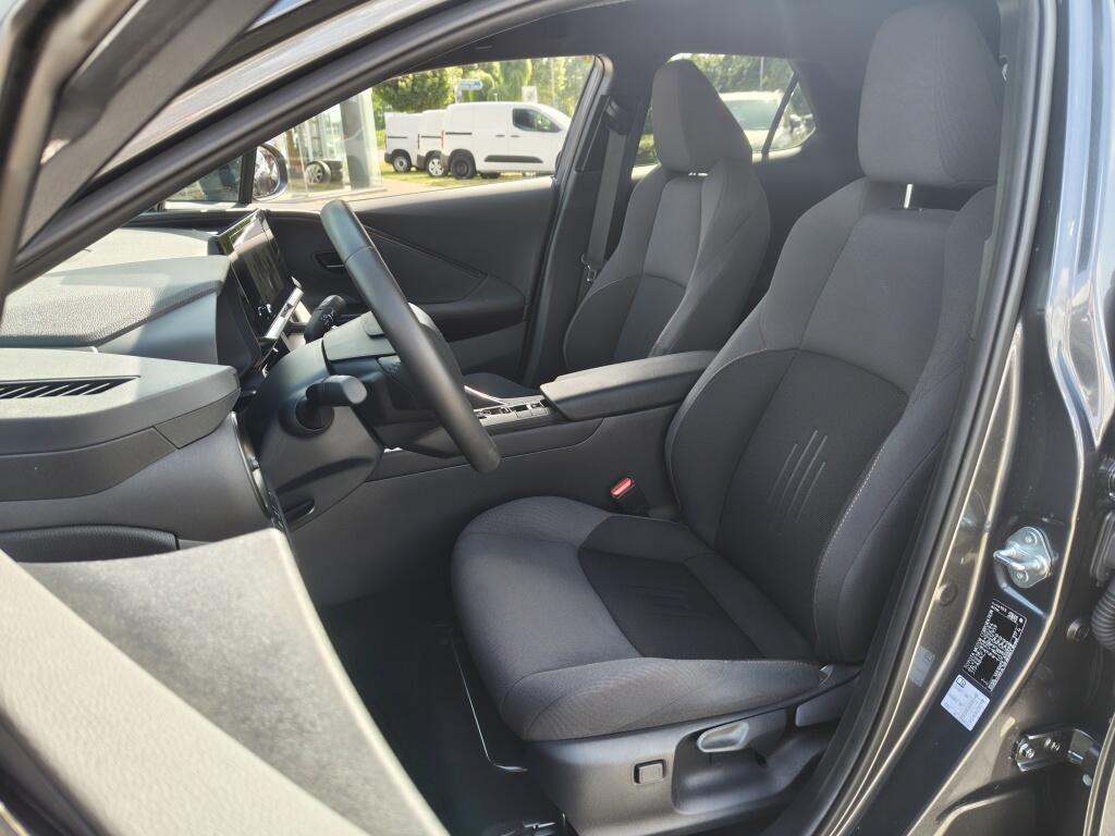 Toyota C-HR 2.0 PHEV 220 Dynamic | Sensoren v/a | Blind Spot | Stoelverwarming - Image 26