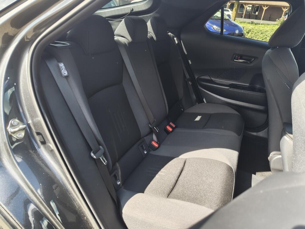 Toyota C-HR 2.0 PHEV 220 Dynamic | Sensoren v/a | Blind Spot | Stoelverwarming - Image 30