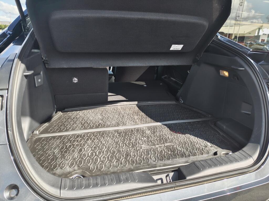 Toyota C-HR 2.0 PHEV 220 Dynamic | Sensoren v/a | Blind Spot | Stoelverwarming - Image 32