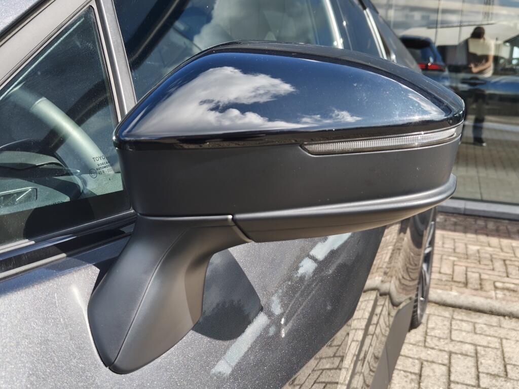 Toyota C-HR 2.0 PHEV 220 Dynamic | Sensoren v/a | Blind Spot | Stoelverwarming - Image 35