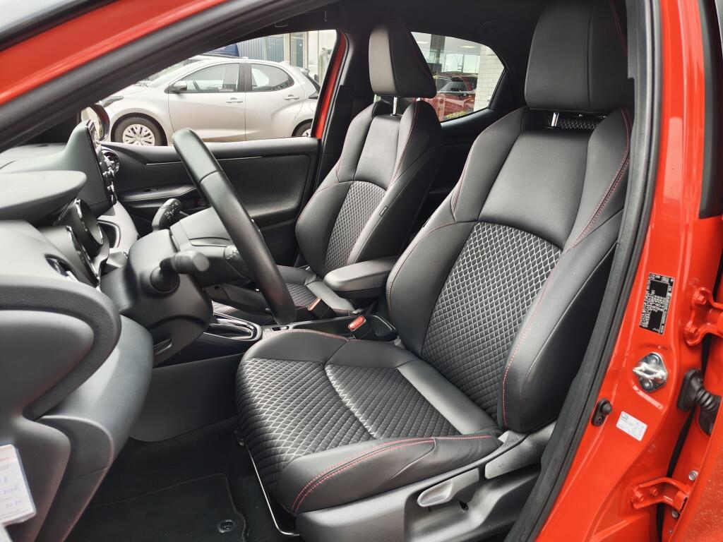 Toyota Yaris 1.5 Hybrid Launch Edition | Trekhaak | HUD | Navi | Stoelverwarm - Image 32