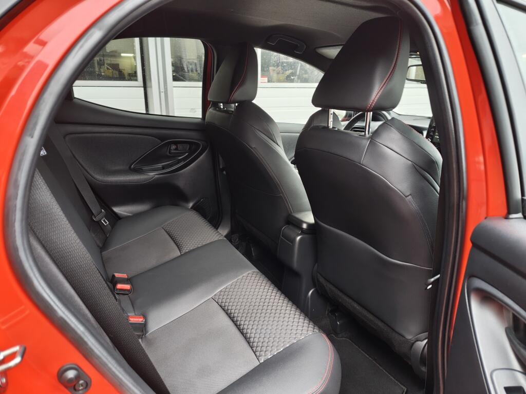 Toyota Yaris 1.5 Hybrid Launch Edition | Trekhaak | HUD | Navi | Stoelverwarm - Image 34
