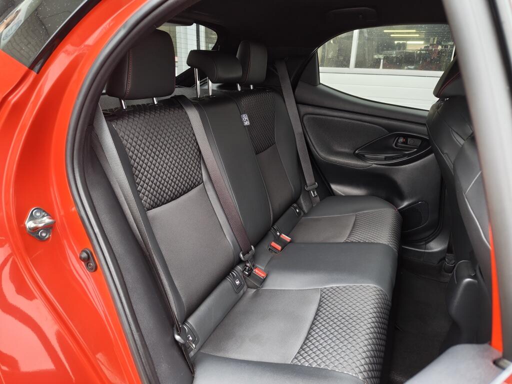 Toyota Yaris 1.5 Hybrid Launch Edition | Trekhaak | HUD | Navi | Stoelverwarm - Image 35