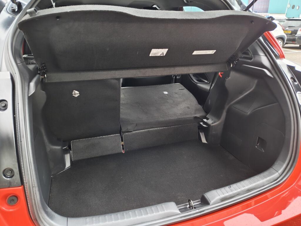 Toyota Yaris 1.5 Hybrid Launch Edition | Trekhaak | HUD | Navi | Stoelverwarm - Image 37