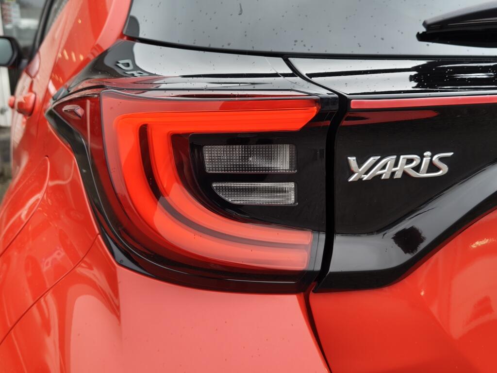 Toyota Yaris 1.5 Hybrid Launch Edition | Trekhaak | HUD | Navi | Stoelverwarm - Image 39