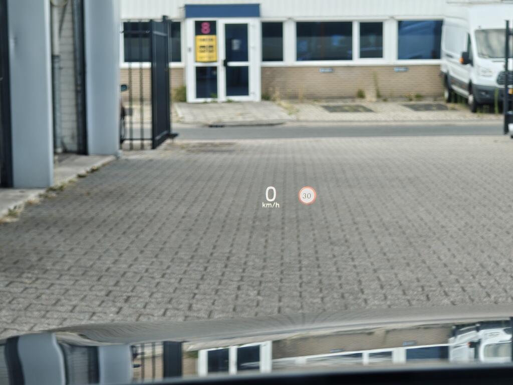 Volvo V60 2.0 T6 Recharge AWD Inscription | H&K | Trekhaak | Schuif/Kanteldak | HUD | Leder | Stoelverwarming - Image 15