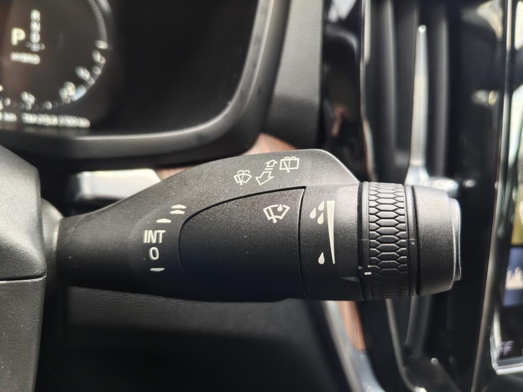 Volvo V60 2.0 T6 Recharge AWD Inscription | H&K | Trekhaak | Schuif/Kanteldak | HUD | Leder | Stoelverwarming - Image 17