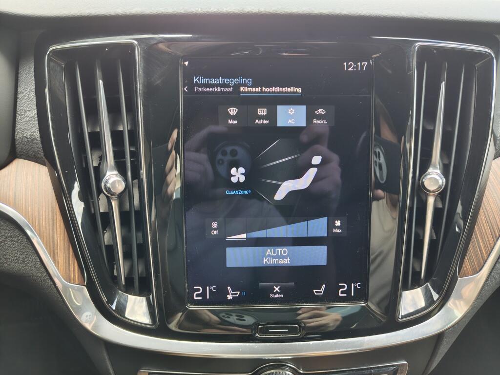 Volvo V60 2.0 T6 Recharge AWD Inscription | H&K | Trekhaak | Schuif/Kanteldak | HUD | Leder | Stoelverwarming - Image 27