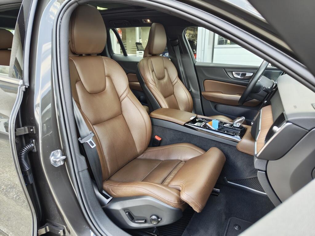 Volvo V60 2.0 T6 Recharge AWD Inscription | H&K | Trekhaak | Schuif/Kanteldak | HUD | Leder | Stoelverwarming - Image 39