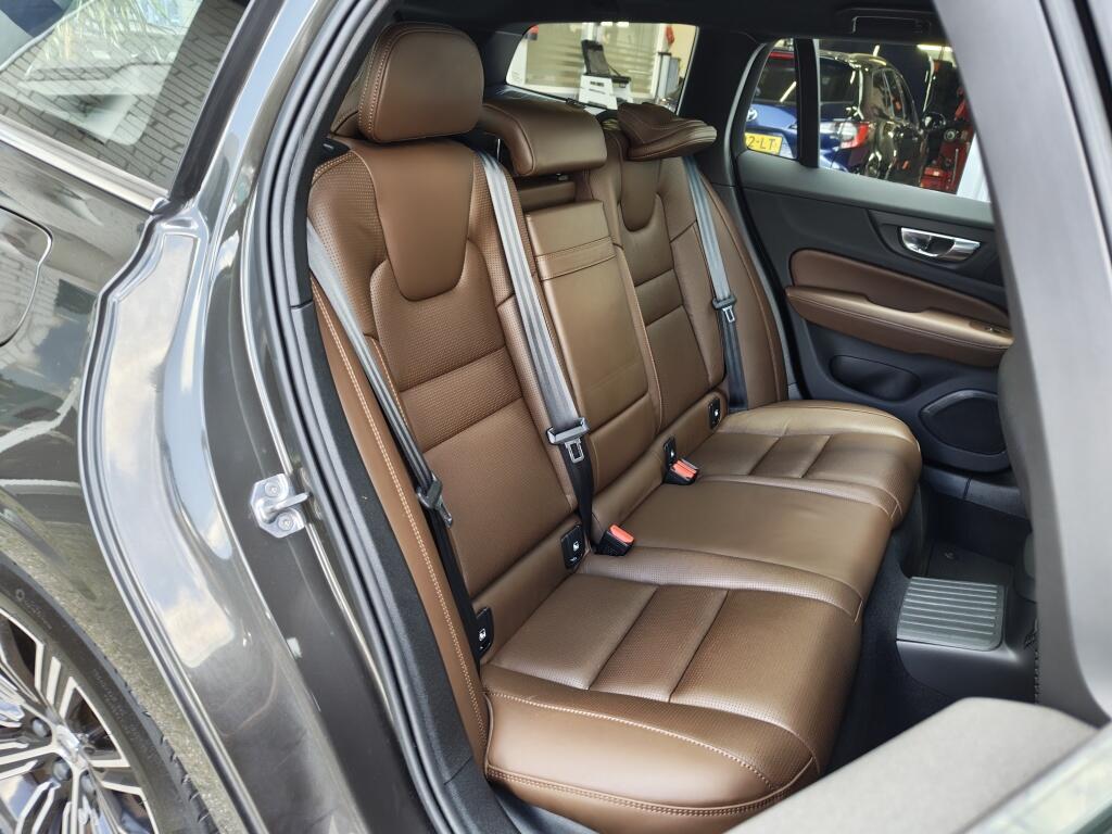 Volvo V60 2.0 T6 Recharge AWD Inscription | H&K | Trekhaak | Schuif/Kanteldak | HUD | Leder | Stoelverwarming - Image 42