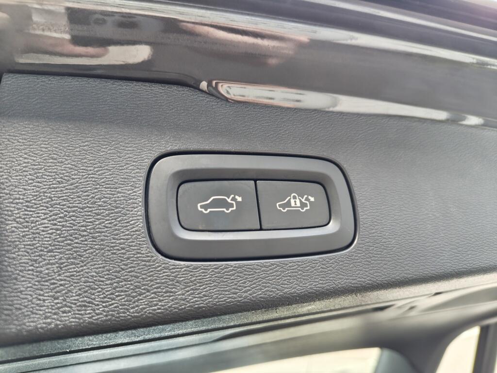 Volvo V60 2.0 T6 Recharge AWD Inscription | H&K | Trekhaak | Schuif/Kanteldak | HUD | Leder | Stoelverwarming - Image 46