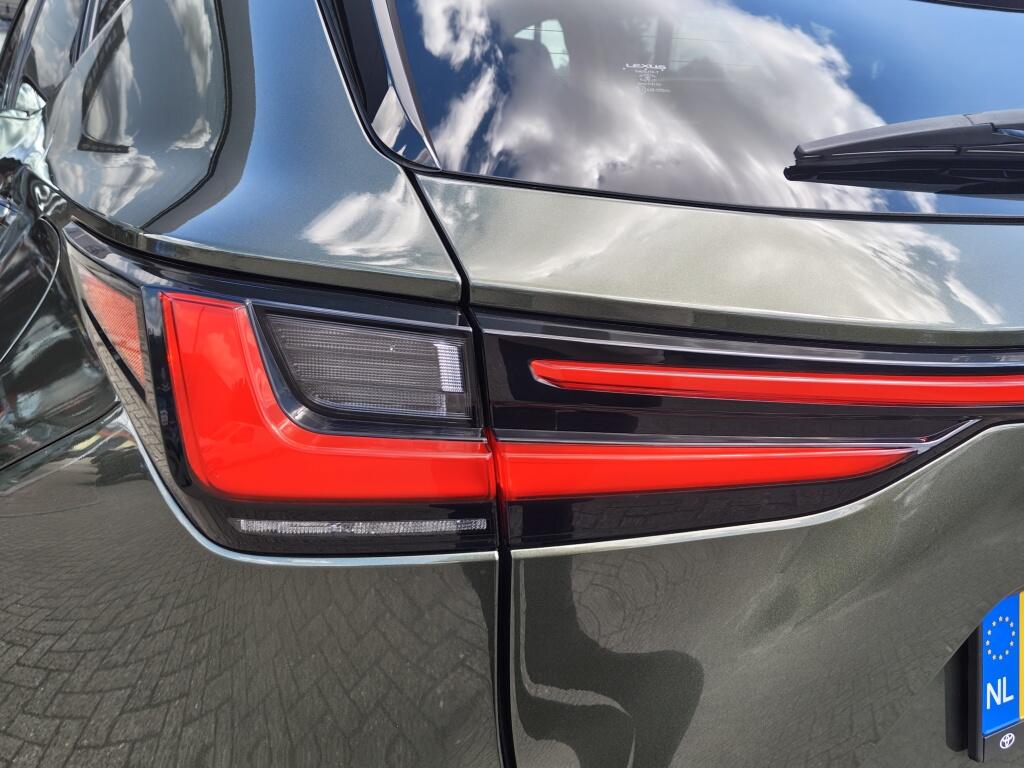 Lexus NX 450h+ AWD Executive Line | Schuif- Kanteldak | 20'' Velgen | HUD - Image 44