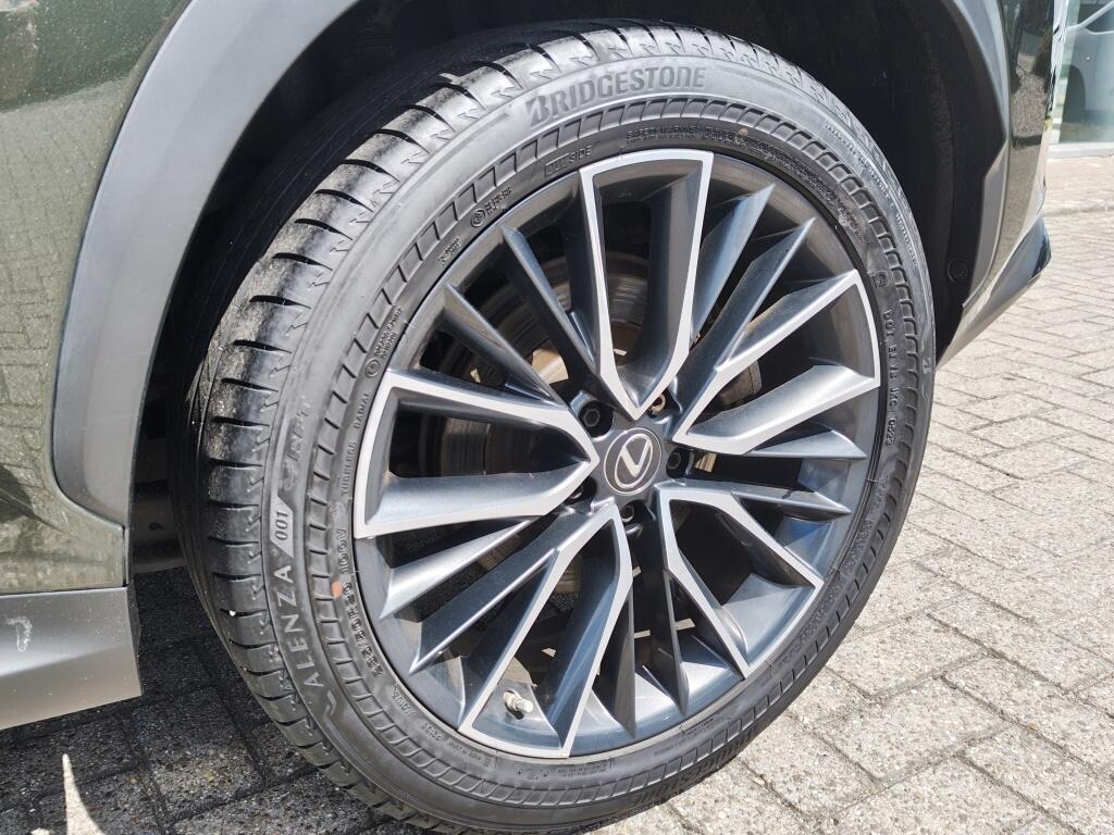Lexus NX 450h+ AWD Executive Line | Schuif- Kanteldak | 20'' Velgen | HUD - Image 48