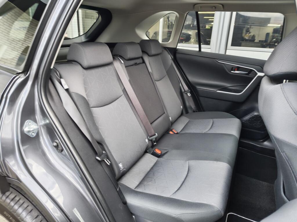 Toyota RAV4 2.5 Hybrid AWD Dynamic Plus | Trekhaak (1650kg trekgewicht) | Schuifkanteldak | Navi | Stoelverwarming - Image 33