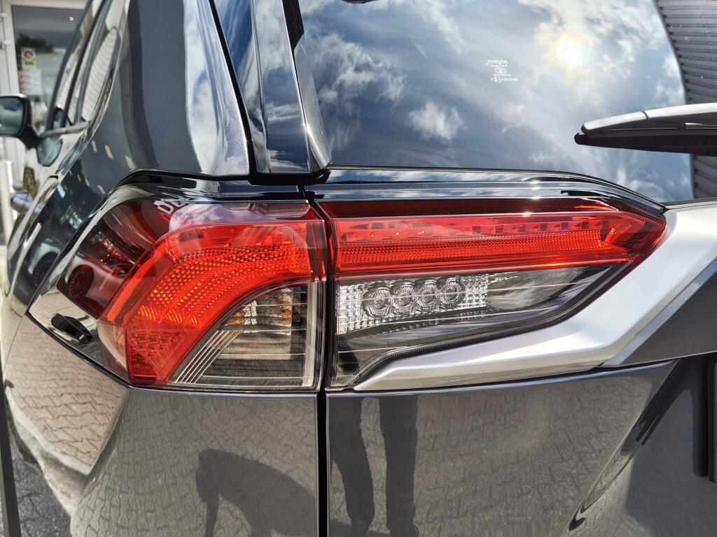 Toyota RAV4 2.5 Hybrid AWD Dynamic Plus | Trekhaak (1650kg trekgewicht) | Schuifkanteldak | Navi | Stoelverwarming - Image 37