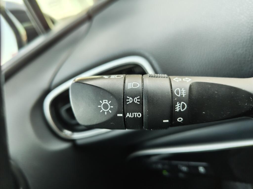 Toyota Prius 1.8 Plug-in Business Plus | Navi | JBL |  Sensoren | Stoelverwar - Image 12