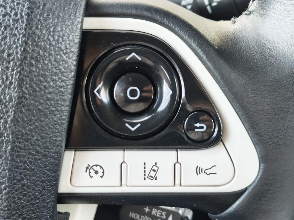 Toyota Prius 1.8 Plug-in Business Plus | Navi | JBL |  Sensoren | Stoelverwar - Image 15