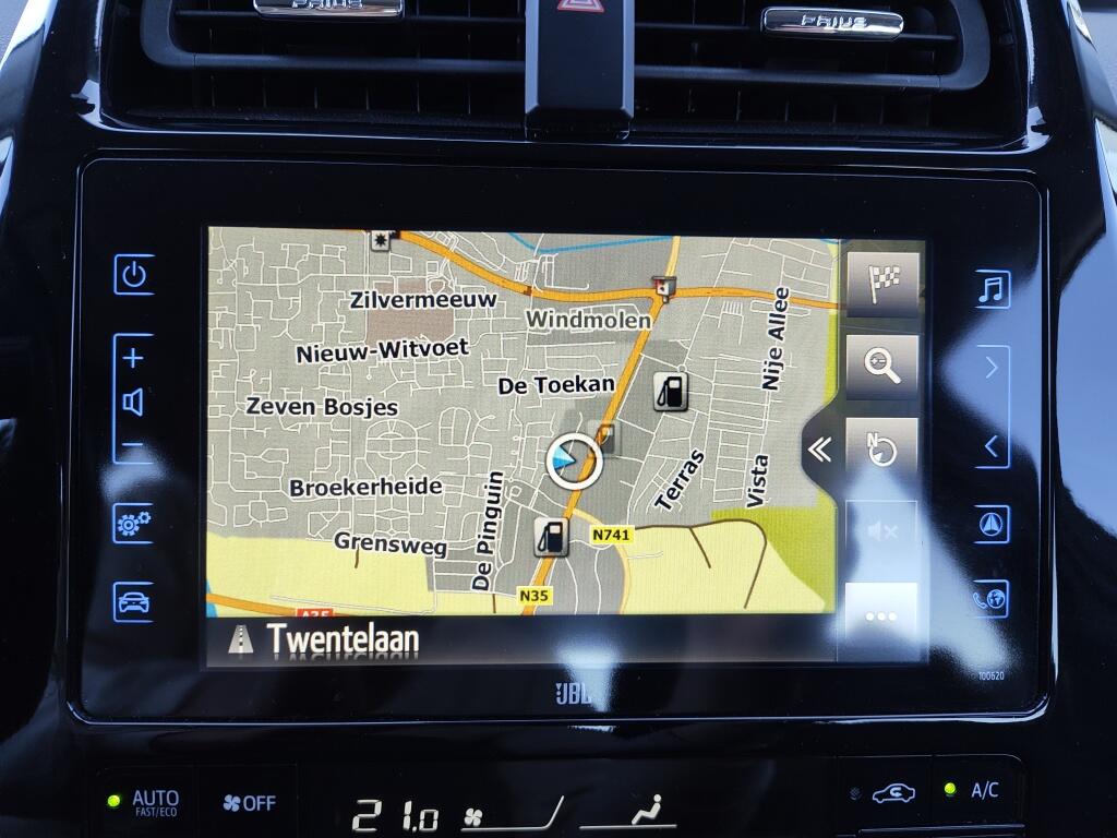 Toyota Prius 1.8 Plug-in Business Plus | Navi | JBL |  Sensoren | Stoelverwar - Image 18