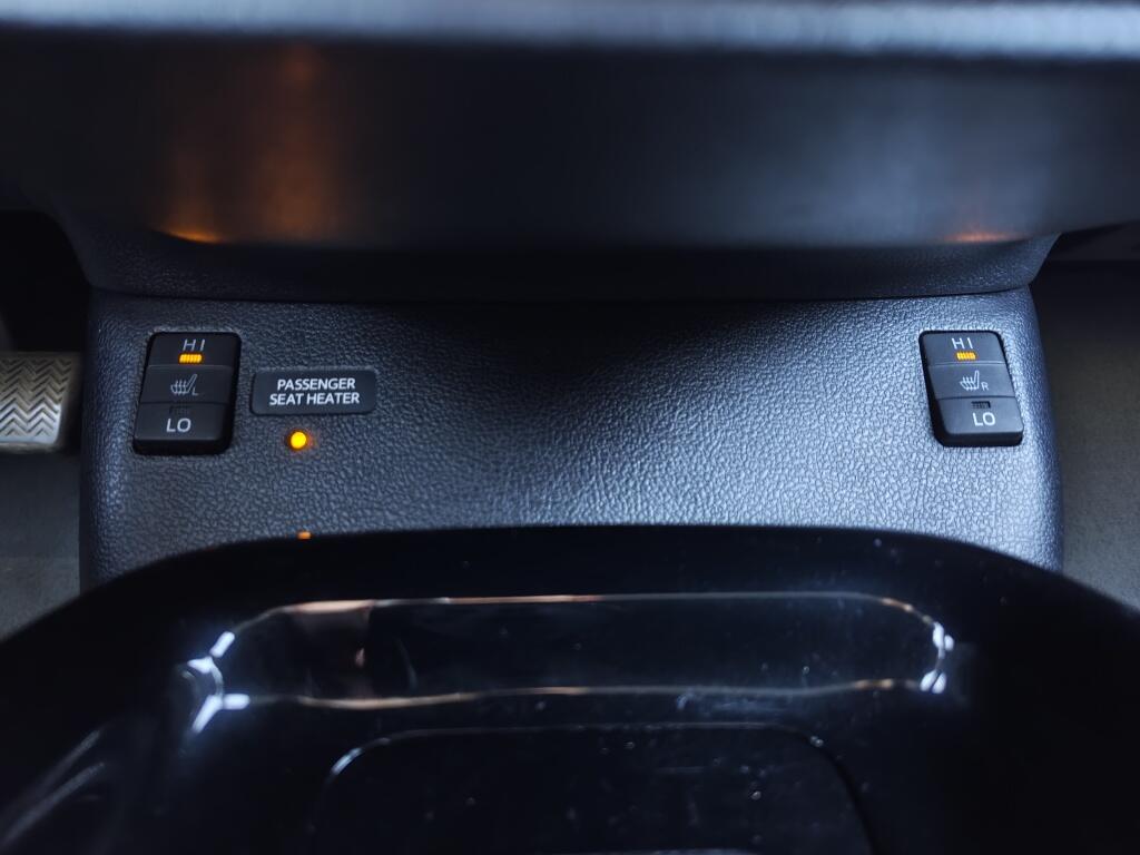 Toyota Prius 1.8 Plug-in Business Plus | Navi | JBL |  Sensoren | Stoelverwar - Image 22