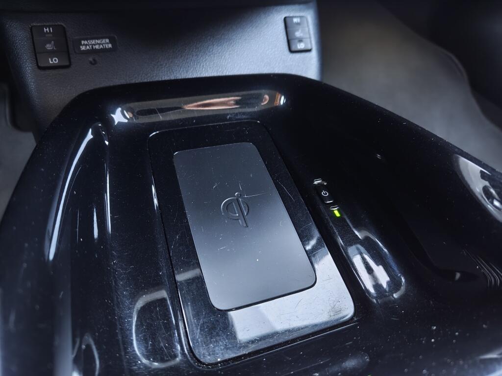 Toyota Prius 1.8 Plug-in Business Plus | Navi | JBL |  Sensoren | Stoelverwar - Image 23