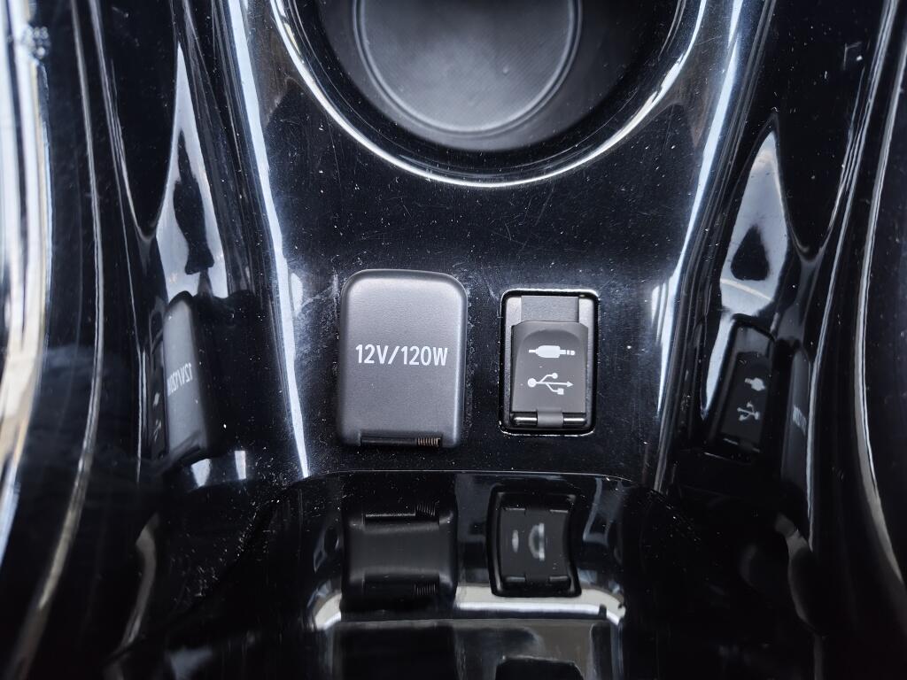 Toyota Prius 1.8 Plug-in Business Plus | Navi | JBL |  Sensoren | Stoelverwar - Image 24
