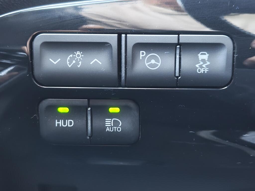Toyota Prius 1.8 Plug-in Business Plus | Navi | JBL |  Sensoren | Stoelverwar - Image 26