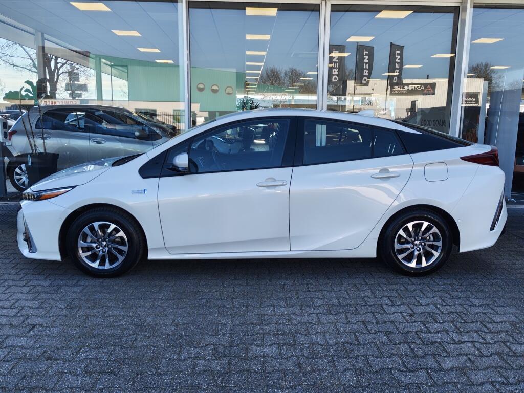 Toyota Prius 1.8 Plug-in Business Plus | Navi | JBL |  Sensoren | Stoelverwar - Image 3