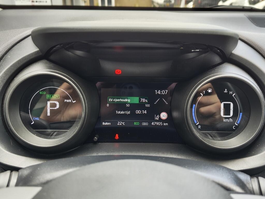 Toyota Yaris 1.5 Hybrid Dynamic | Navi | All Seasons | Adaptieve Cruise Control | Android Auto - Image 11